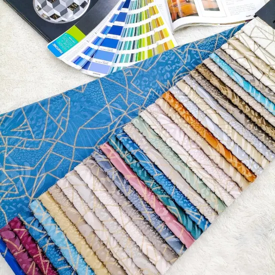 2021 Nuevo diseño Holanda Terciopelo con pegamento Relieve Tapicería Sofá Muebles Tela textil Fábrica al por mayor de China